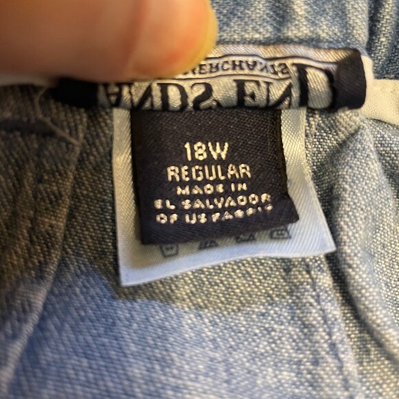 Lands' End Size 18W, Original Fit, Comfort Waist, Boot Fit Jeans. (J006) - Picture 2 of 3